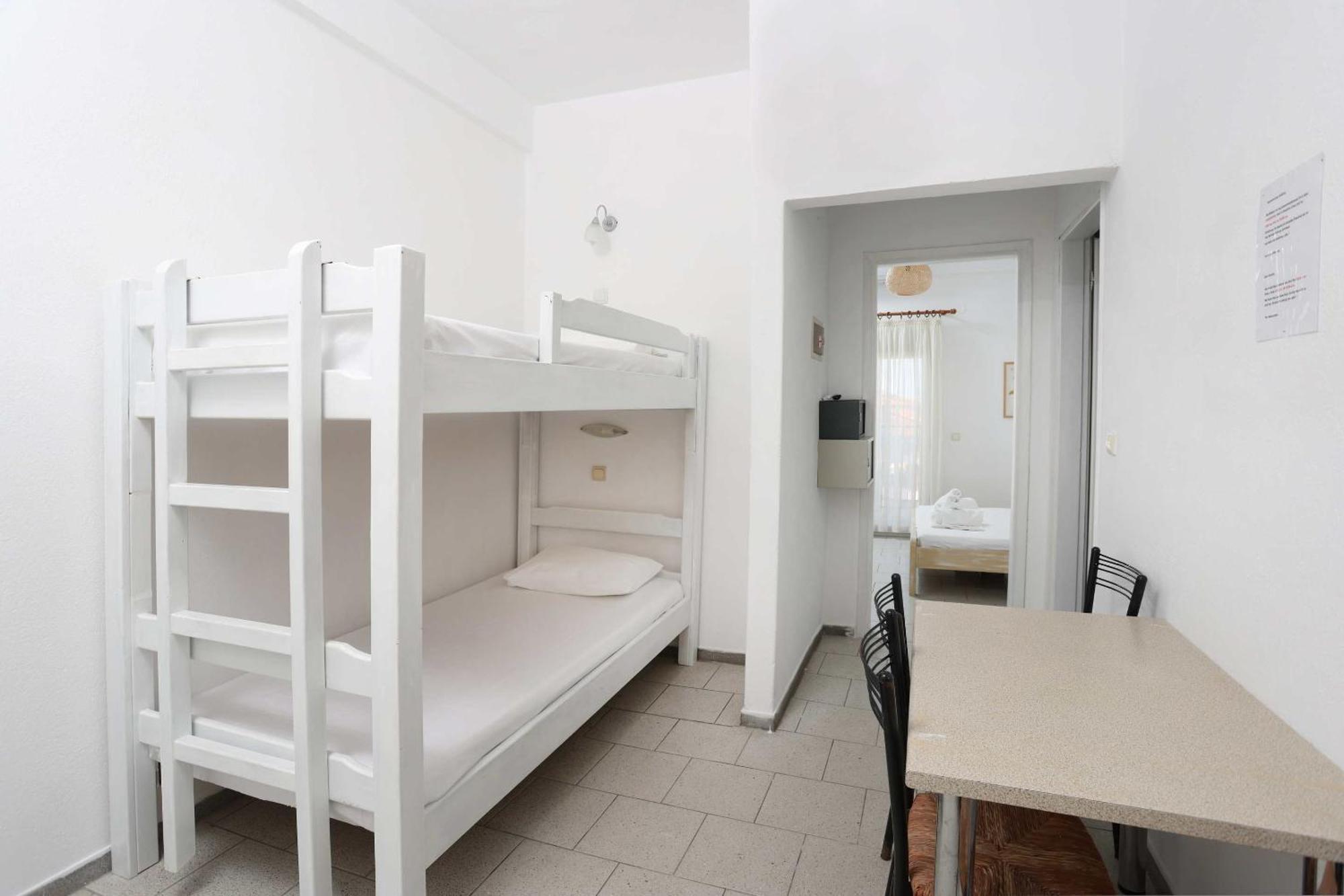 Spanos Apartments Anna'S Lodge Polychrono Bagian luar foto