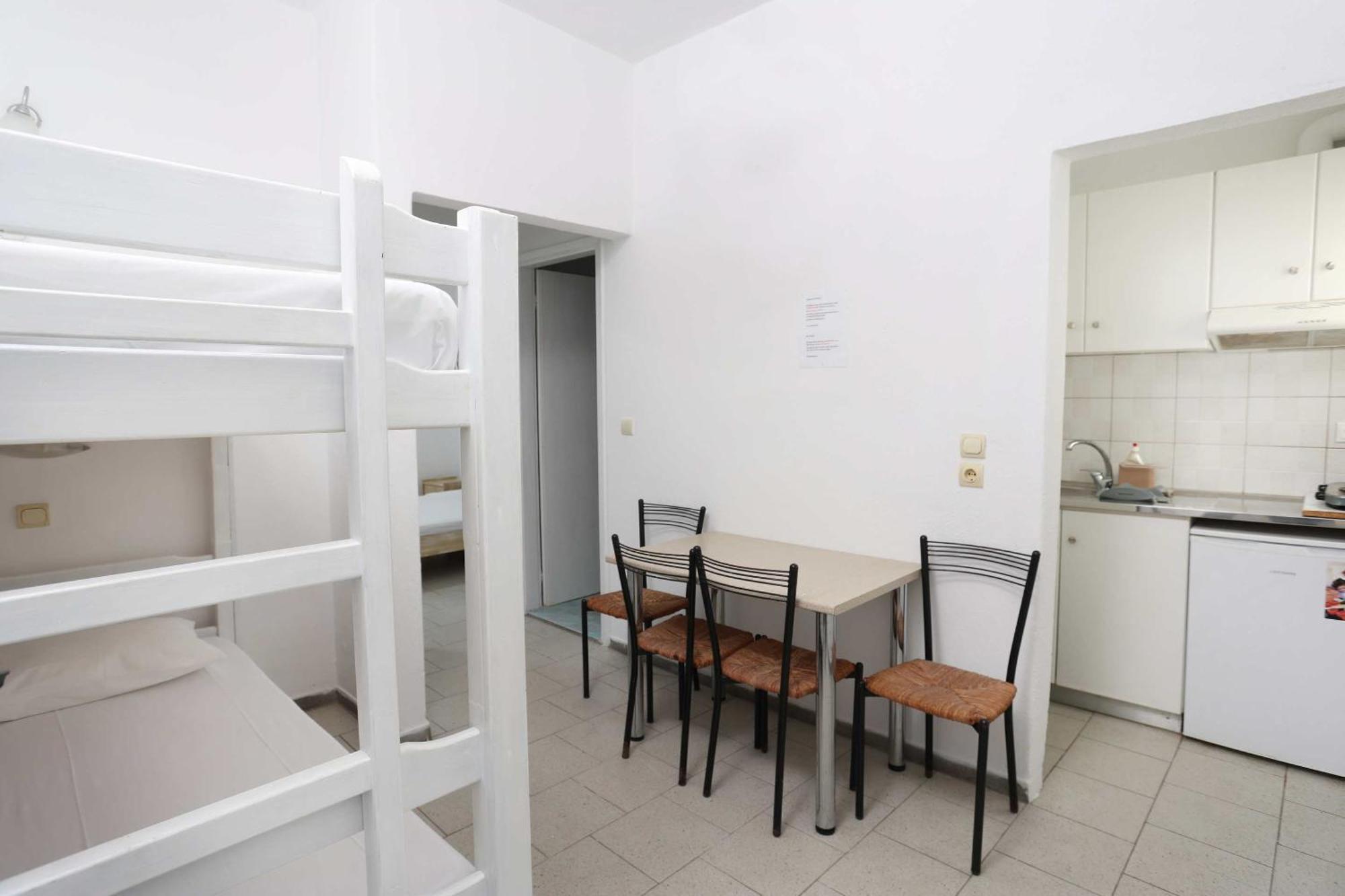Spanos Apartments Anna'S Lodge Polychrono Bagian luar foto