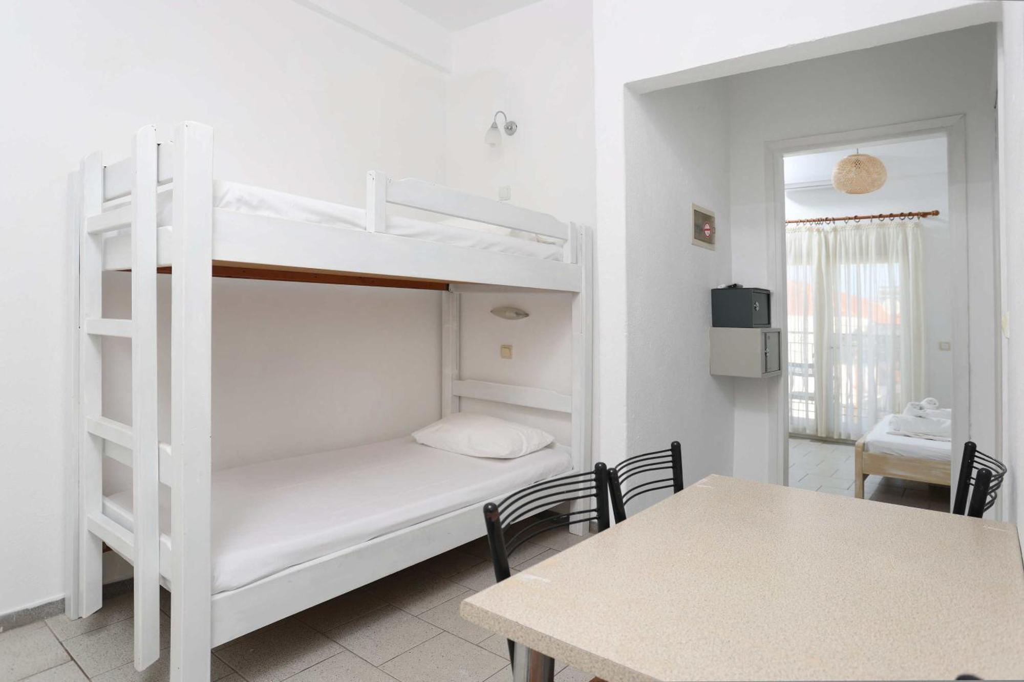 Spanos Apartments Anna'S Lodge Polychrono Bagian luar foto