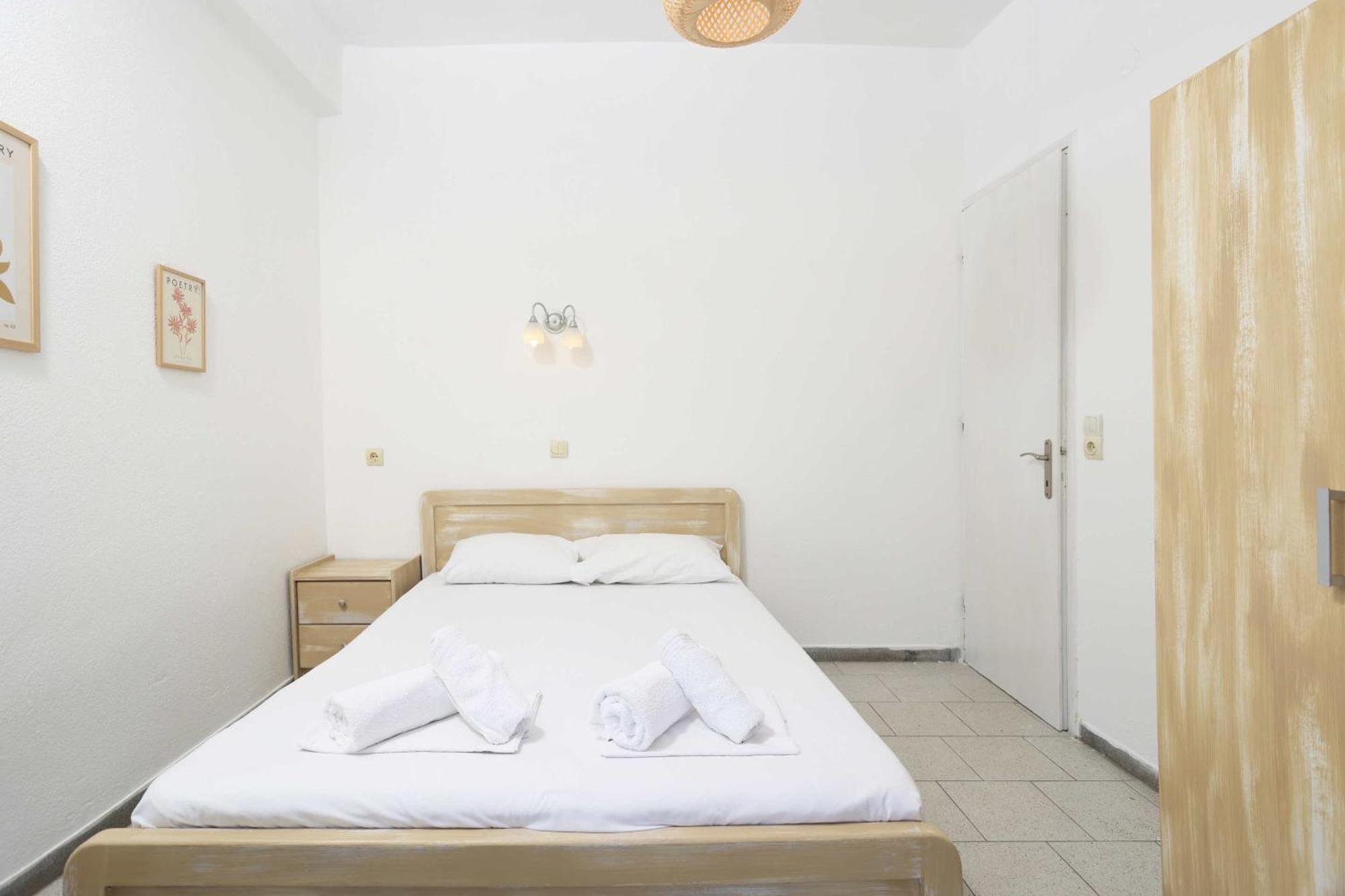 Spanos Apartments Anna'S Lodge Polychrono Bagian luar foto